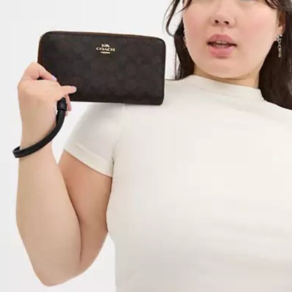 Coach Long Zip Around Wallet In Signature Canvas - Picture 3 of 8